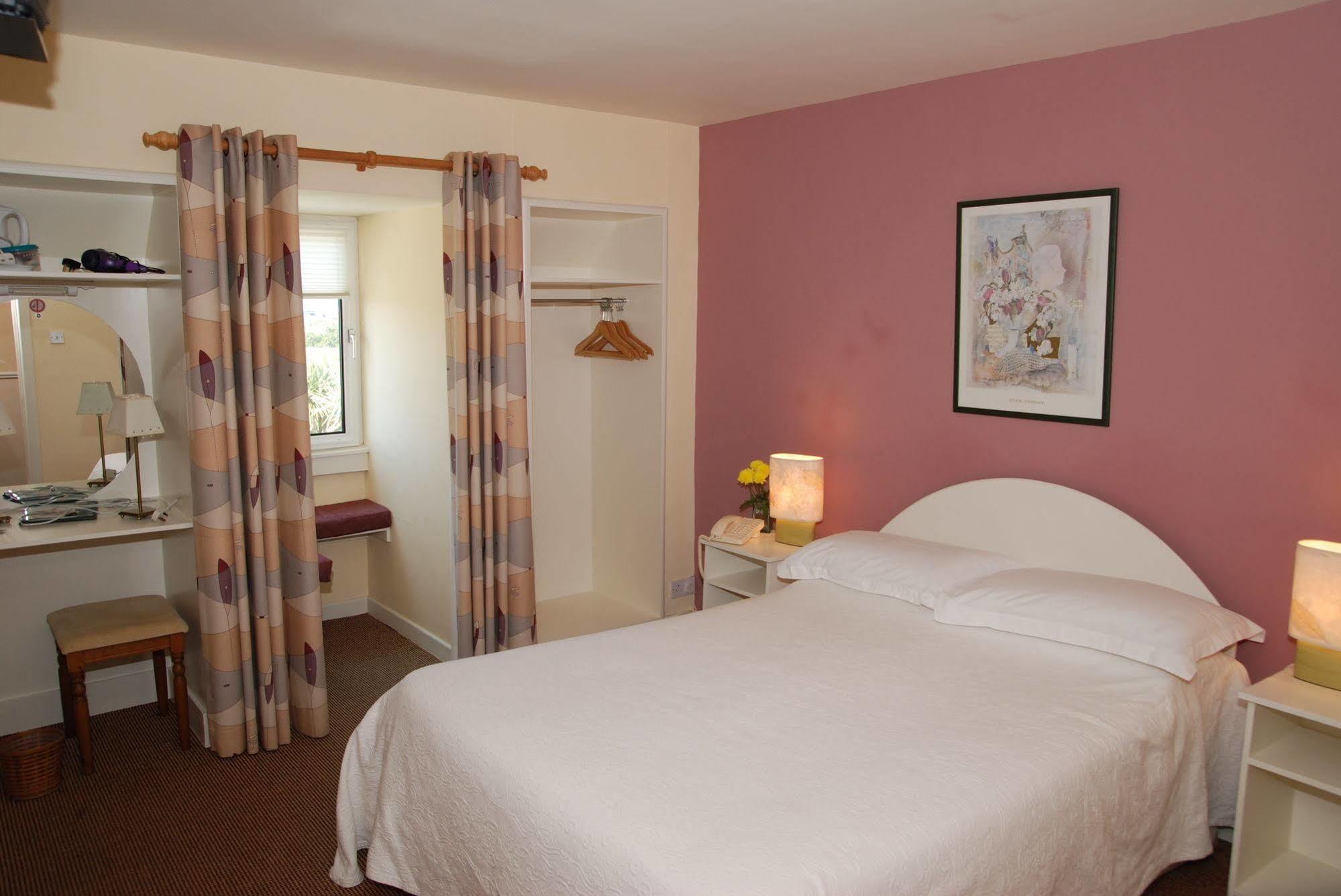Klondyke House 3* Waterville